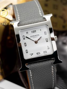 Đồng Hồ: Hermes Heure H Ladies 26x26MM Vỏ Trơn Mặt Trắng Máy Pin Rep 1:1