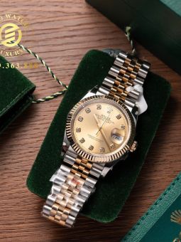 Đồng Hồ: Rolex Datejust 126233 Bọc Vàng Cọc Số Vàng Chải Tia 1:1