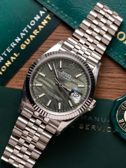 Đồng Hồ: Rolex Datejust 126234 36mm Mặt Số Lá Cọ 