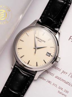 Đồng Hồ Patek Philippe Calatrava 5227 39mm Vỏ Trắng Mặt Số Trắng Sữa Đáy Cậy Rep 1:1 