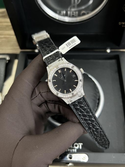 Đồng hồ HUBLOT Classic Fusion 33mm Black Dial Đính Kim Moissanite REP 1:1 