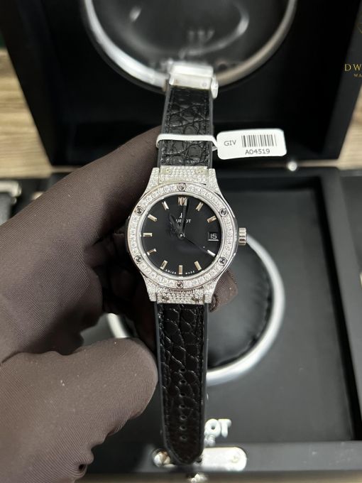 Đồng hồ HUBLOT Classic Fusion 33mm Black Dial Đính Kim Moissanite REP 1:1 