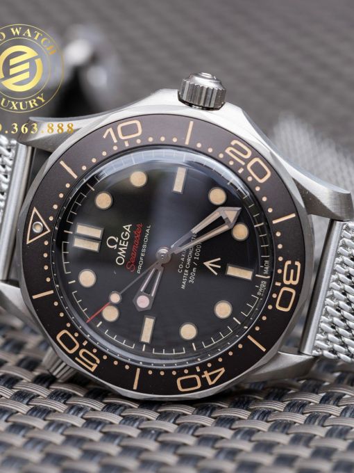 Đồng Hồ: Omega Seamaster Diver 42MM 300M 007 Edition Mặt Đen Dây Kim Loại Kèm Dây Vải Rep 1:1