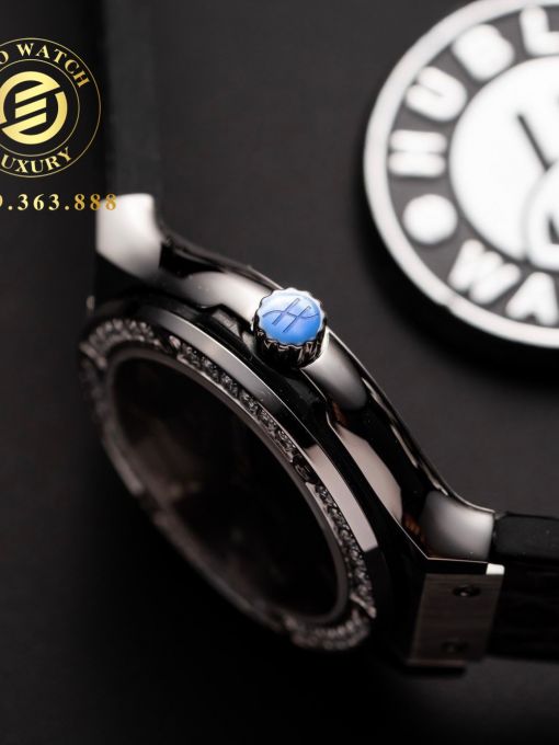 Đồng Hồ: Hublot Classic Fusion 33mm Độ Viền Moissanite Mặt Số Đen 