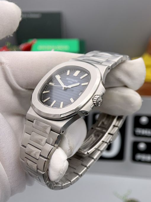 Đồng Hồ Patek Philippe Nautilus 5711 40mm Blue Dial Rep 1:1