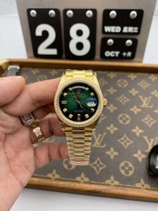 Đồng Hồ : ROLEX DAY-DATE 36MM GREEN GOLD SIÊU CẤP MÁY THỤY SĨ ETA 