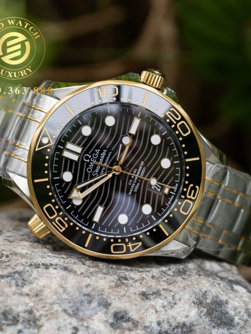 Đồng Hồ: Omega Seamaster Diver 300M 42mm Mặt Đen Kèm Dây Caosu Nguyên Bản Rep 1:1