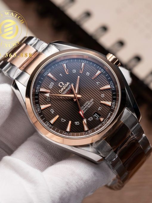 Đồng Hồ: Omega Seamaster Aqua-Terra 43MM Demi Vàng Hồng Chocolate Kim GMT Rep 1:1