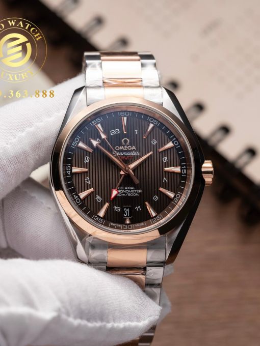 Đồng Hồ: Omega Seamaster Aqua-Terra 43MM Demi Vàng Hồng Chocolate Kim GMT Rep 1:1