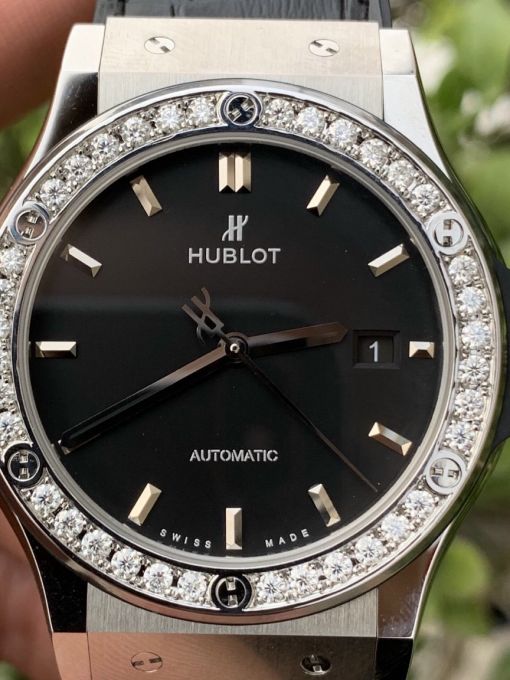 Niềng Kim Cương Tự Nhiên Hublot 42mm Độ Hong Kong