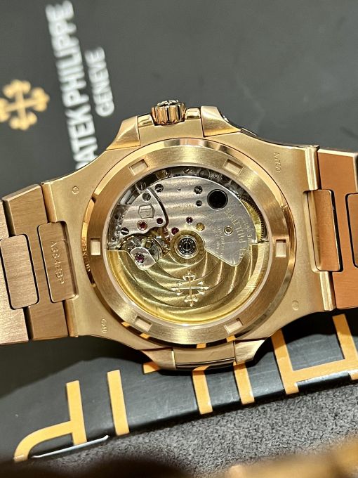 ĐỒNG HỒ PATEK PHILIPPE NAUTILUS 5711/1R-001 LIKE AUTH 1:1 