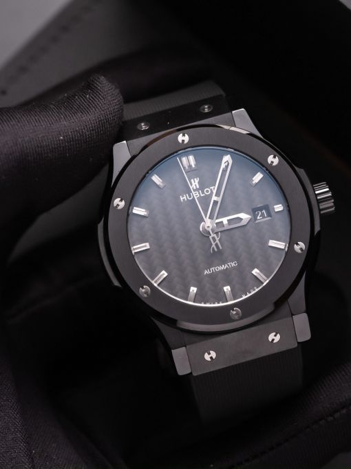 Hublot Classic Fusion 42MM Vỏ Titanium Niềng Ceramic Mặt Đen Carbon Rep 1:1