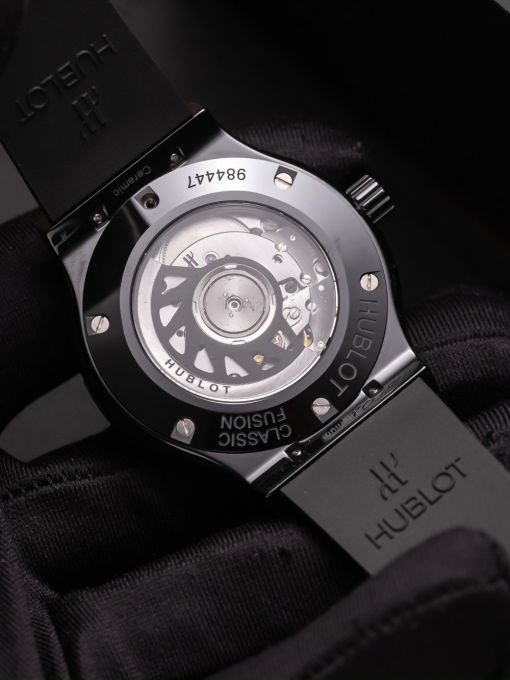 Hublot Classic Fusion 42MM Vỏ Titanium Niềng Ceramic Mặt Đen Carbon Rep 1:1