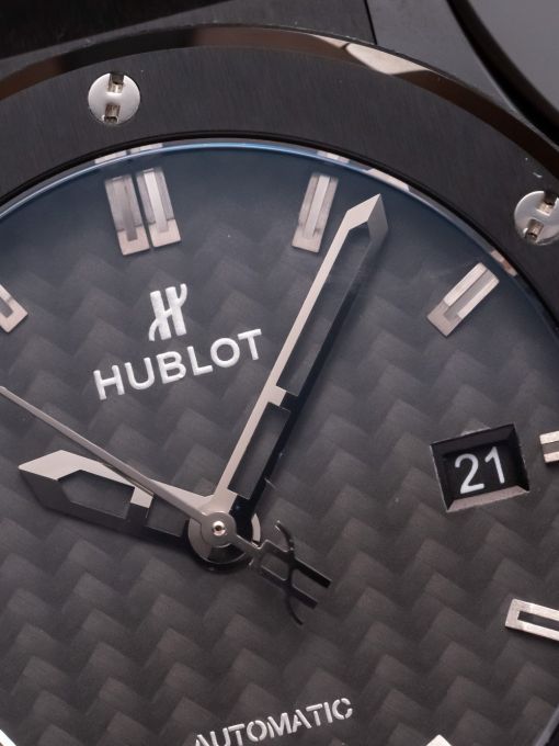 Hublot Classic Fusion 42MM Vỏ Titanium Niềng Ceramic Mặt Đen Carbon Rep 1:1