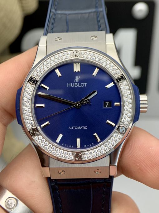 NIỀNG KIM CƯƠNG MOISANTE Hublot Nhập Hong Kong 