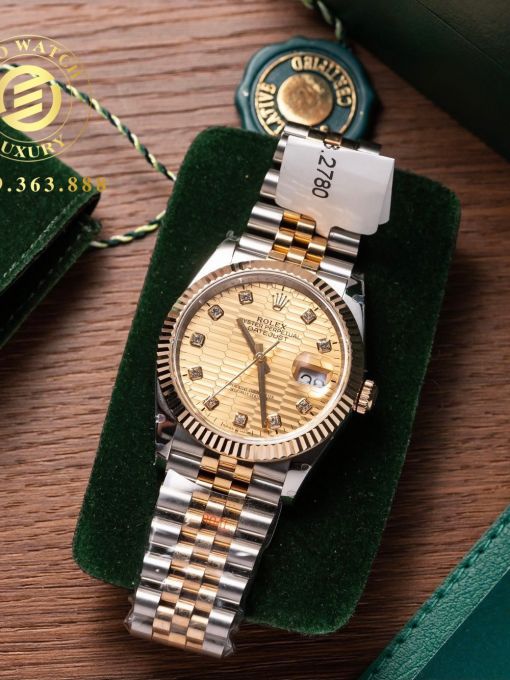 Đồng Hồ: Rolex Datejust 126233 36mm Bọc Vàng Mặt Số Vân Xếp Lớp