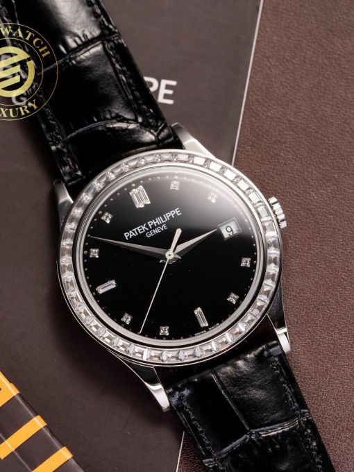 Đồng Hồ Patek Philippe Calatrava 5297 39mm Mặt Số Đen Viền Đá Baguette Rep 1:1