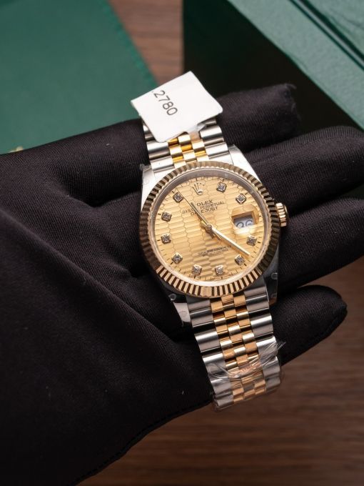 Đồng Hồ: Rolex Datejust 36mm 126233 Bọc Vàng Mặt Số Vân Xếp Lớp