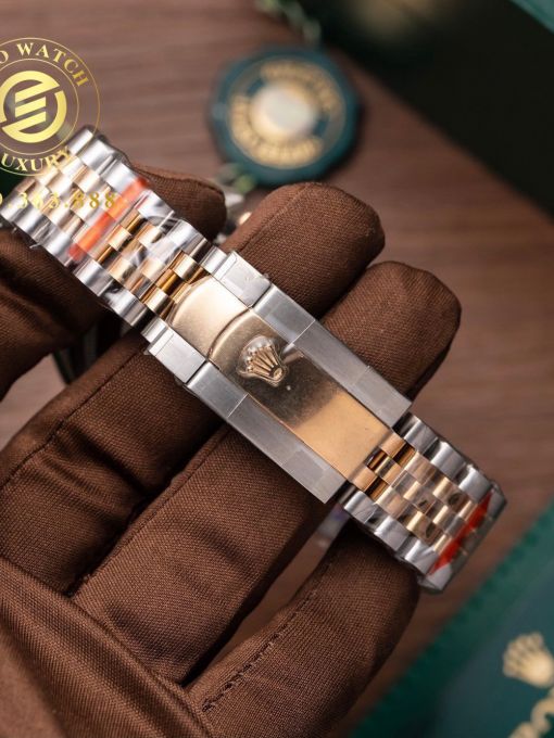 Đồng Hồ: Rolex Datejust 126233 Bọc Vàng Cọc Số Vàng Chải Tia 1:1