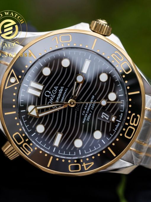 Đồng Hồ: Omega Seamaster Diver 300M 42mm Mặt Đen Kèm Dây Caosu Nguyên Bản Rep 1:1