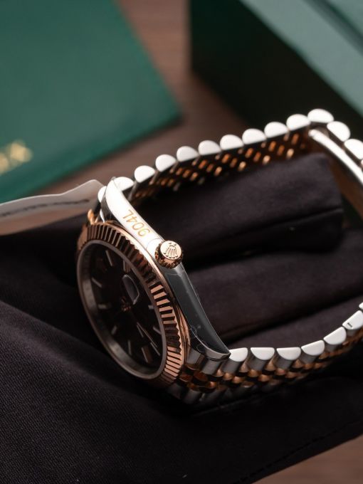 Đồng Hồ: Rolex Datejust 41mm 126331 Bọc Vàng Chocolate Cọc Số Dạ Quang