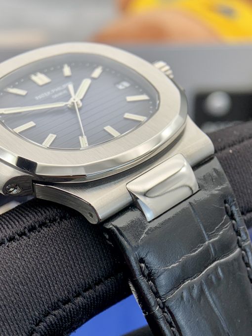 ĐỒNG HỒ PATEK PHILIPPE NAUTILUS 5711R-001 DÂY DA BẢN REP 1:1 