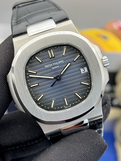 ĐỒNG HỒ PATEK PHILIPPE NAUTILUS 5711R-001 DÂY DA BẢN REP 1:1 