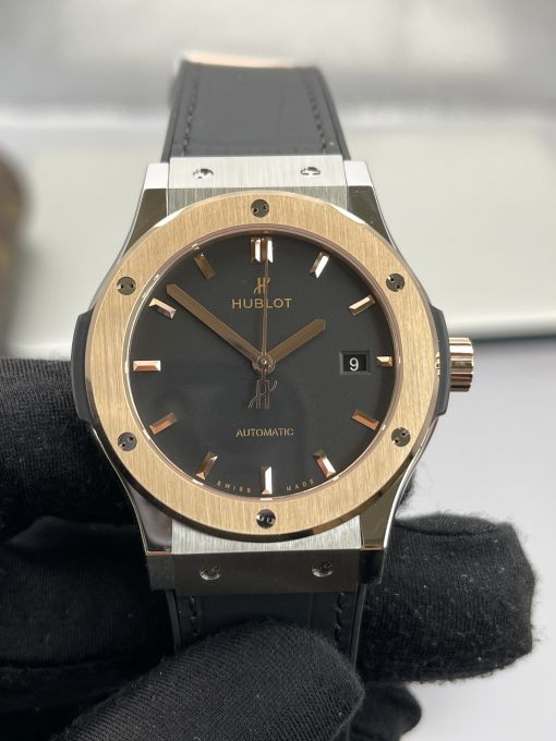 Đồng Hồ HUBLOT Classic Fusion Rose Gold Dial Black 42mm  New 2022