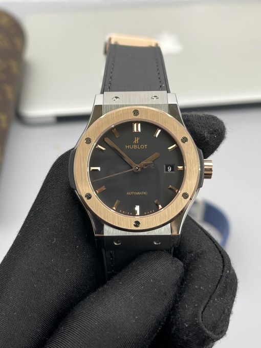 Đồng Hồ HUBLOT Classic Fusion Rose Gold Dial Black 42mm  New 2022