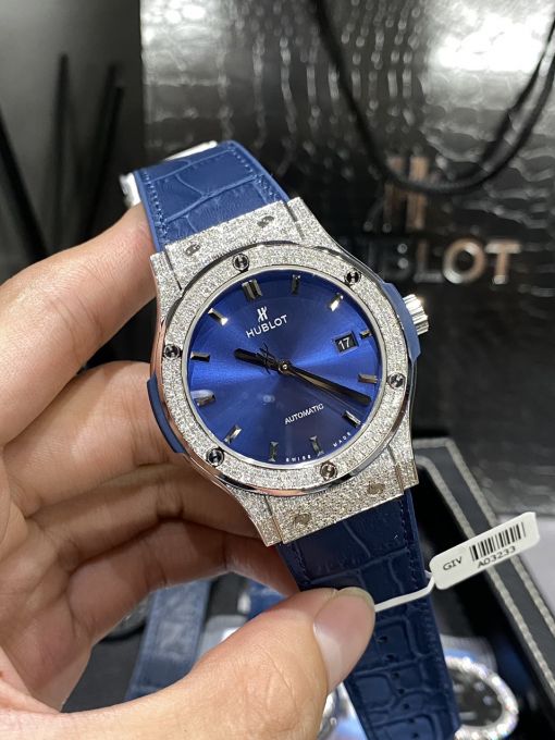 Đồng Hồ HUBLOT Classic Fusion 42mm Blue dial Chế Tác Đính Kim Cương Thiên Nhiên Rep 1:1