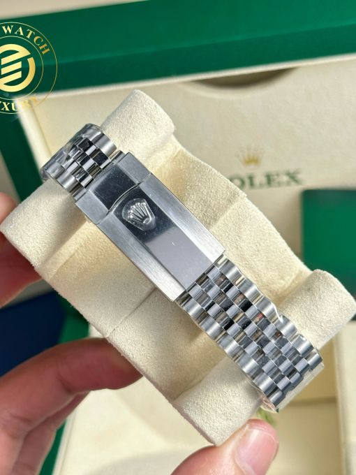 Đồng Hồ: Rolex Datejust 126334 41mm cọc số la mã Rep 1:1 Loại máy: Máy cơ tự động