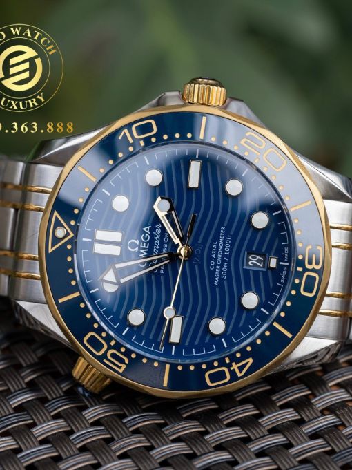 Đồng Hồ: Omega Seamaster Diver 300M 42mm Mặt Xanh Navy Kèm Dây Caosu Nguyên Bản Rep 1:1