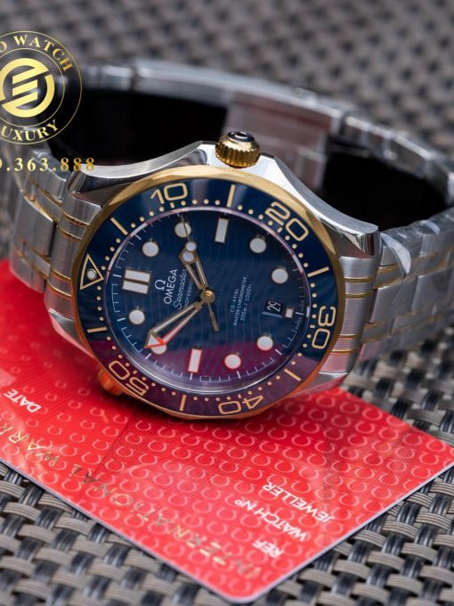 Đồng Hồ: Omega Seamaster Diver 300M 42mm Mặt Xanh Navy Kèm Dây Caosu Nguyên Bản Rep 1:1