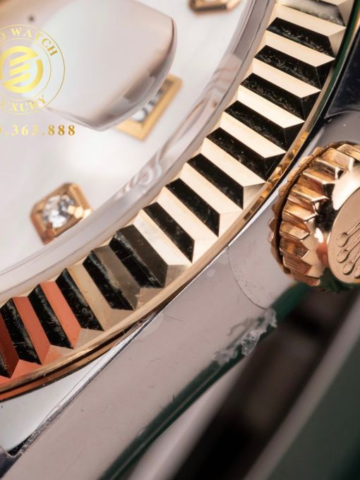 Đồng Hồ: Rolex Datejust 126233 Bọc Vàng Mặt Số Khảm Trai