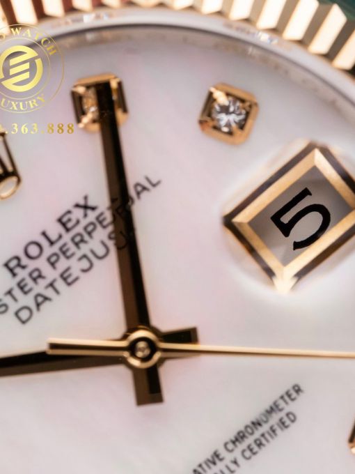 Đồng Hồ: Rolex Datejust 126233 Bọc Vàng Mặt Số Khảm Trai